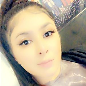 Meet your Posher, Roxanna